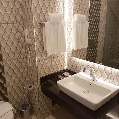 Albahir Deluxe Hotel
